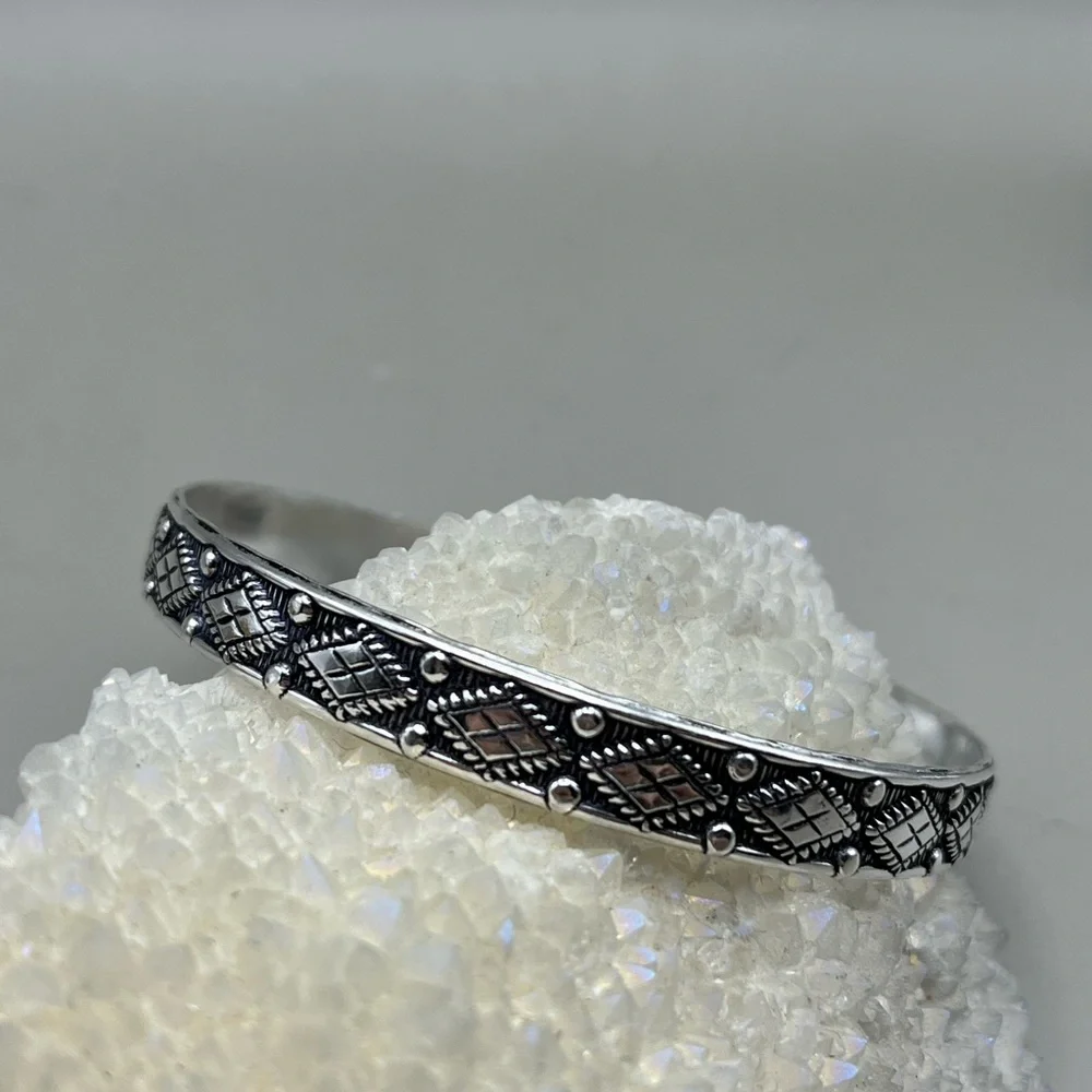 Elegant Silver Sterling Bangle Bracelet